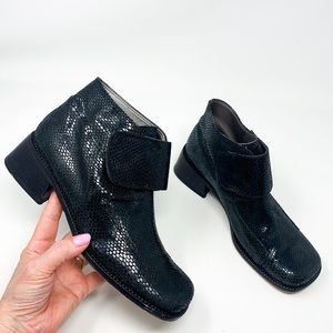 Vintage Leather Snake Embossed Velcro Closure Stacked Chunky Heel Ankle Boot 6.5